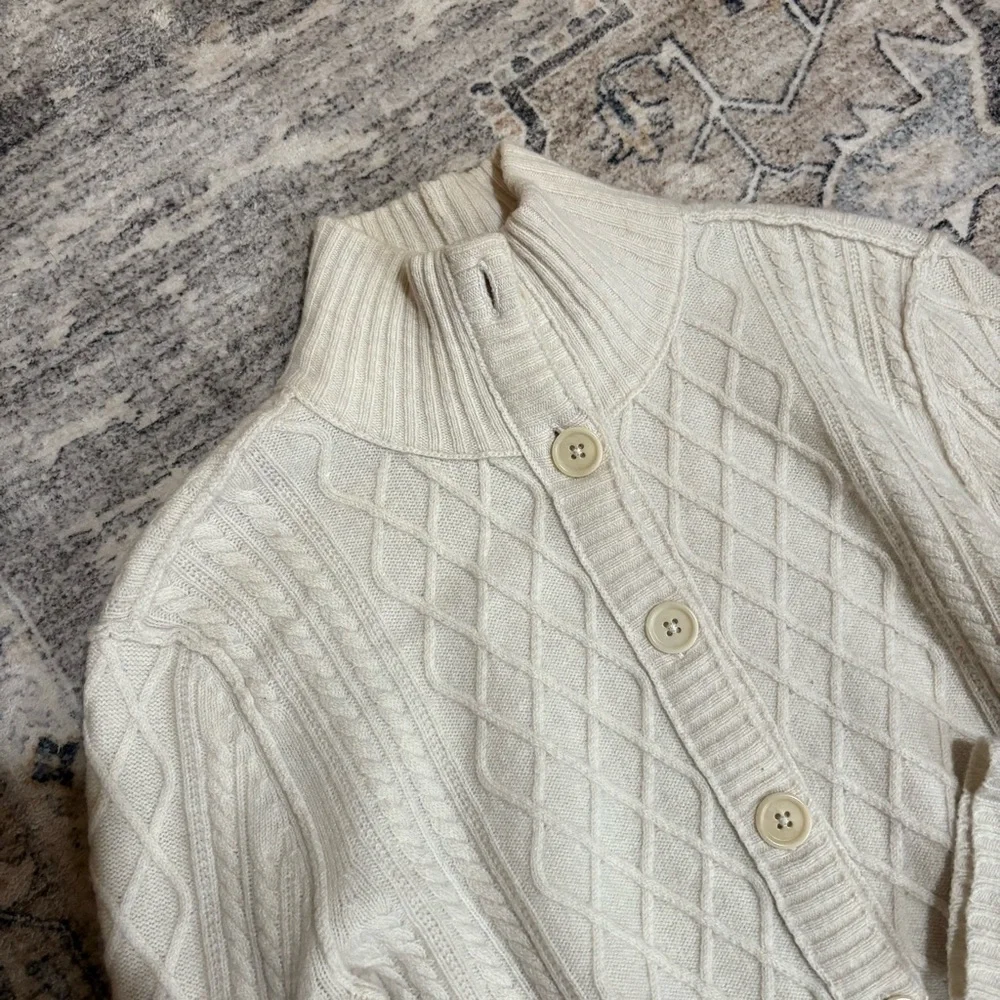 INHABIT Cashmere cable knit Long Sleeve Cardigan Size S cream